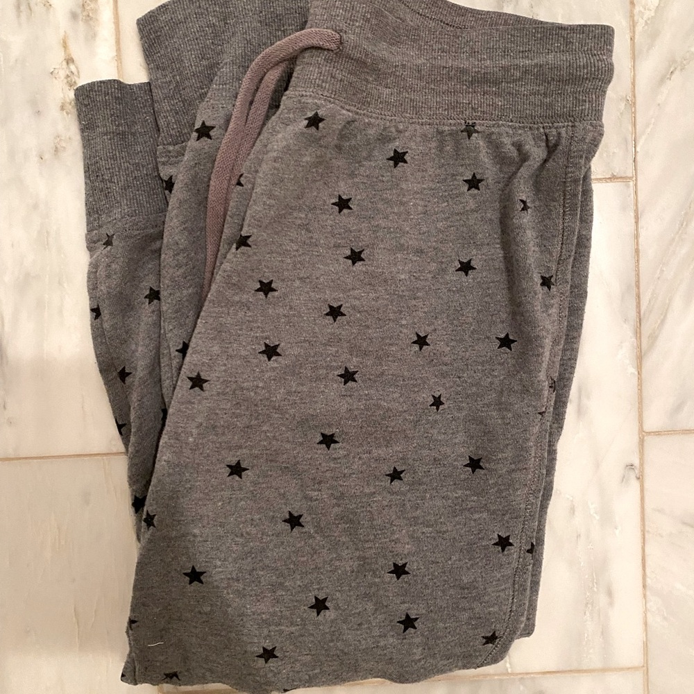 Gray star joggers